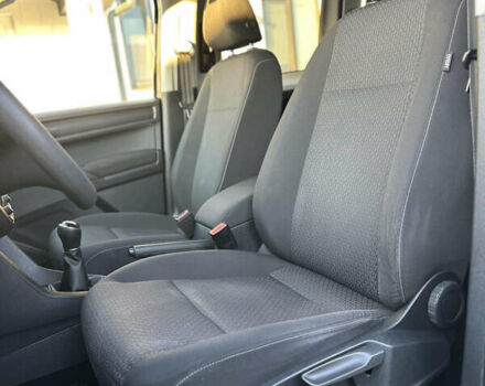 Черный Фольксваген Кадди, объемом двигателя 2 л и пробегом 192 тыс. км за 15950 $, фото 49 на Automoto.ua