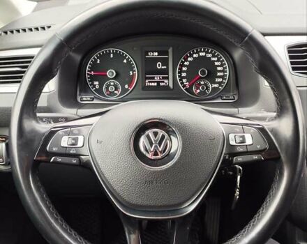 Черный Фольксваген Кадди, объемом двигателя 1.97 л и пробегом 274 тыс. км за 17800 $, фото 80 на Automoto.ua