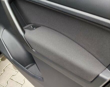 Черный Фольксваген Кадди, объемом двигателя 1.97 л и пробегом 274 тыс. км за 17800 $, фото 57 на Automoto.ua