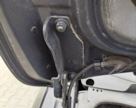 Черный Фольксваген Кадди, объемом двигателя 1.97 л и пробегом 274 тыс. км за 17800 $, фото 86 на Automoto.ua