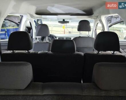 Черный Фольксваген Кадди, объемом двигателя 1.97 л и пробегом 274 тыс. км за 15000 $, фото 7 на Automoto.ua