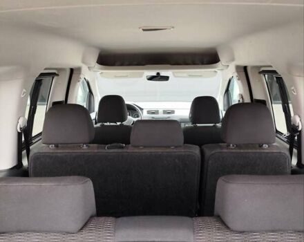 Черный Фольксваген Кадди, объемом двигателя 1.97 л и пробегом 274 тыс. км за 17800 $, фото 69 на Automoto.ua