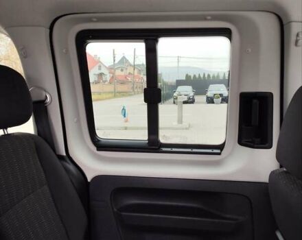 Черный Фольксваген Кадди, объемом двигателя 1.97 л и пробегом 274 тыс. км за 17800 $, фото 66 на Automoto.ua