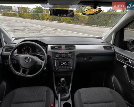 Черный Фольксваген Кадди, объемом двигателя 1.97 л и пробегом 237 тыс. км за 16500 $, фото 34 на Automoto.ua