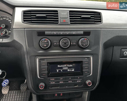 Черный Фольксваген Кадди, объемом двигателя 1.97 л и пробегом 237 тыс. км за 16500 $, фото 37 на Automoto.ua