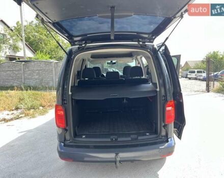 Черный Фольксваген Кадди, объемом двигателя 1.97 л и пробегом 230 тыс. км за 17800 $, фото 4 на Automoto.ua