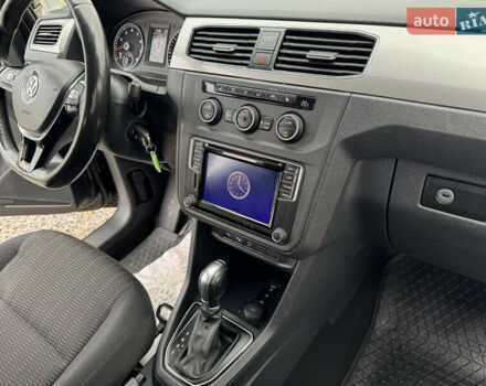 Чорний Фольксваген Кадді, об'ємом двигуна 1.4 л та пробігом 277 тис. км за 16300 $, фото 57 на Automoto.ua