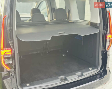 Черный Фольксваген Кадди, объемом двигателя 2 л и пробегом 155 тыс. км за 26950 $, фото 32 на Automoto.ua