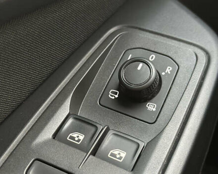 Черный Фольксваген Кадди, объемом двигателя 2 л и пробегом 155 тыс. км за 26950 $, фото 76 на Automoto.ua