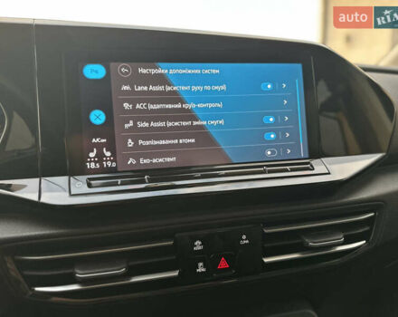 Черный Фольксваген Кадди, объемом двигателя 2 л и пробегом 155 тыс. км за 26950 $, фото 67 на Automoto.ua