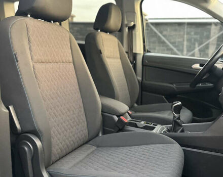 Черный Фольксваген Кадди, объемом двигателя 2 л и пробегом 155 тыс. км за 26950 $, фото 82 на Automoto.ua