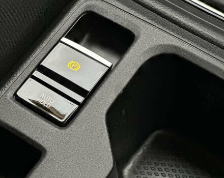 Черный Фольксваген Кадди, объемом двигателя 2 л и пробегом 155 тыс. км за 26950 $, фото 77 на Automoto.ua