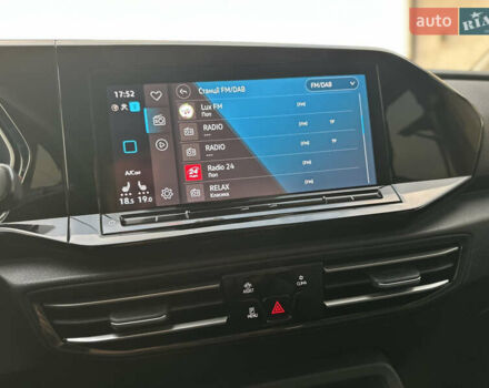 Черный Фольксваген Кадди, объемом двигателя 2 л и пробегом 155 тыс. км за 26950 $, фото 71 на Automoto.ua