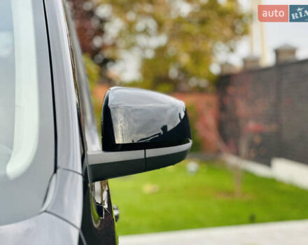 Черный Фольксваген Кадди, объемом двигателя 2 л и пробегом 155 тыс. км за 26950 $, фото 17 на Automoto.ua