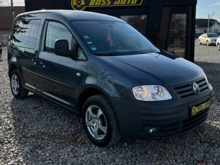 Черный Фольксваген Кадди, объемом двигателя 1.6 л и пробегом 269 тыс. км за 8500 $, фото 1 на Automoto.ua
