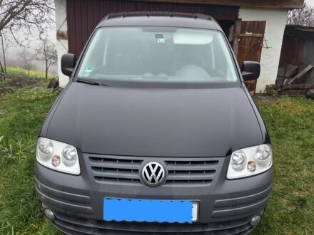 Черный Фольксваген Кадди, объемом двигателя 1.4 л и пробегом 142 тыс. км за 7999 $, фото 1 на Automoto.ua