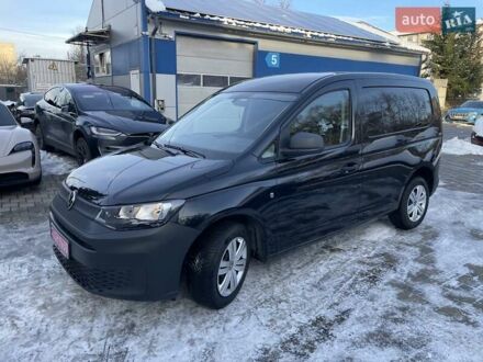 Черный Фольксваген Кадди, объемом двигателя 1.5 л и пробегом 55 тыс. км за 15990 $, фото 1 на Automoto.ua