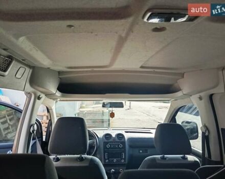 Фольксваген Кадди 2011 в Чернигове на Automoto.ua Фиолетовый Фольксваген Кадди, объемом двигателя 1.6 л и пробегом 432 тыс. км за 7300 $, фото 3 на Automoto.ua