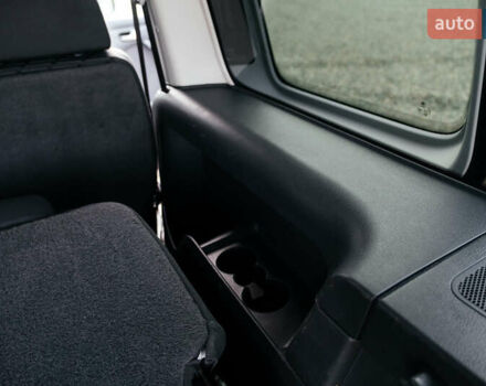 Фиолетовый Фольксваген Кадди, объемом двигателя 1.6 л и пробегом 265 тыс. км за 13500 $, фото 70 на Automoto.ua