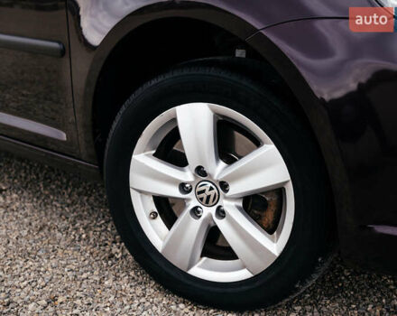 Фиолетовый Фольксваген Кадди, объемом двигателя 1.6 л и пробегом 265 тыс. км за 13500 $, фото 12 на Automoto.ua