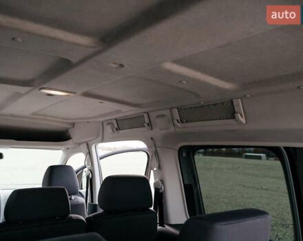 Фиолетовый Фольксваген Кадди, объемом двигателя 1.6 л и пробегом 265 тыс. км за 13500 $, фото 65 на Automoto.ua