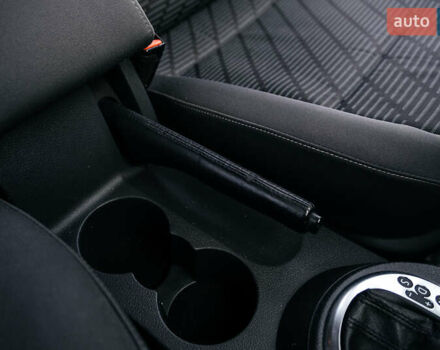 Фиолетовый Фольксваген Кадди, объемом двигателя 1.6 л и пробегом 265 тыс. км за 13500 $, фото 77 на Automoto.ua