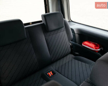 Фиолетовый Фольксваген Кадди, объемом двигателя 1.6 л и пробегом 265 тыс. км за 13500 $, фото 78 на Automoto.ua