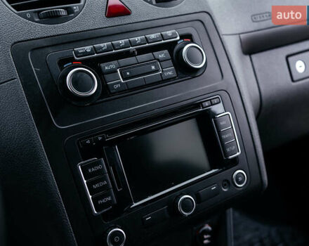 Фиолетовый Фольксваген Кадди, объемом двигателя 1.6 л и пробегом 265 тыс. км за 13500 $, фото 43 на Automoto.ua