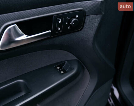 Фиолетовый Фольксваген Кадди, объемом двигателя 1.6 л и пробегом 265 тыс. км за 13500 $, фото 38 на Automoto.ua