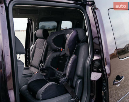 Фиолетовый Фольксваген Кадди, объемом двигателя 1.6 л и пробегом 265 тыс. км за 13500 $, фото 62 на Automoto.ua