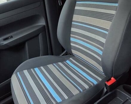 Фиолетовый Фольксваген Кадди, объемом двигателя 1.6 л и пробегом 207 тыс. км за 11300 $, фото 11 на Automoto.ua