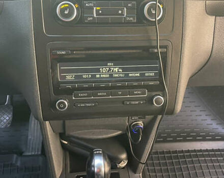 Фиолетовый Фольксваген Кадди, объемом двигателя 1.97 л и пробегом 254 тыс. км за 12800 $, фото 10 на Automoto.ua