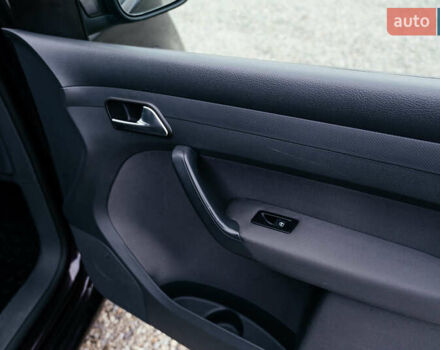 Фиолетовый Фольксваген Кадди, объемом двигателя 1.6 л и пробегом 265 тыс. км за 13500 $, фото 35 на Automoto.ua