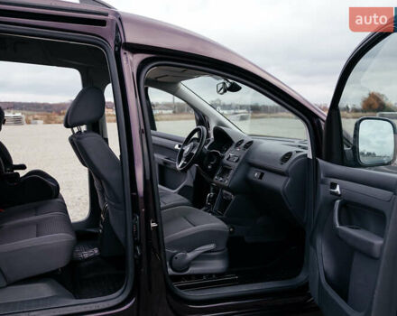 Фиолетовый Фольксваген Кадди, объемом двигателя 1.6 л и пробегом 265 тыс. км за 13500 $, фото 50 на Automoto.ua