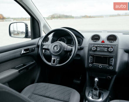 Фиолетовый Фольксваген Кадди, объемом двигателя 1.6 л и пробегом 265 тыс. км за 13500 $, фото 28 на Automoto.ua