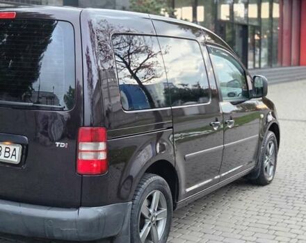 Фиолетовый Фольксваген Кадди, объемом двигателя 1.6 л и пробегом 207 тыс. км за 11300 $, фото 4 на Automoto.ua