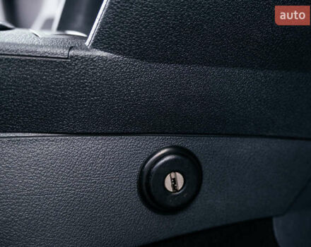 Фиолетовый Фольксваген Кадди, объемом двигателя 1.6 л и пробегом 265 тыс. км за 13500 $, фото 55 на Automoto.ua