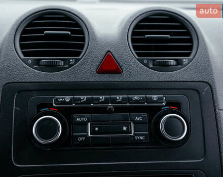 Фиолетовый Фольксваген Кадди, объемом двигателя 1.6 л и пробегом 265 тыс. км за 13500 $, фото 45 на Automoto.ua