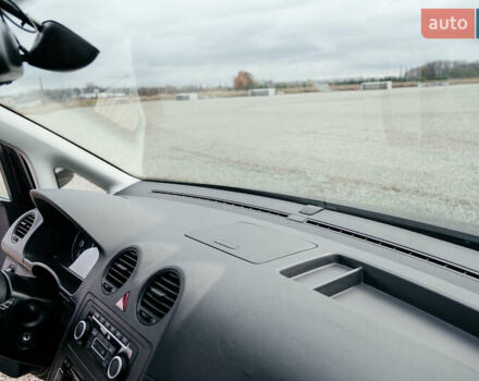 Фиолетовый Фольксваген Кадди, объемом двигателя 1.6 л и пробегом 265 тыс. км за 13500 $, фото 74 на Automoto.ua