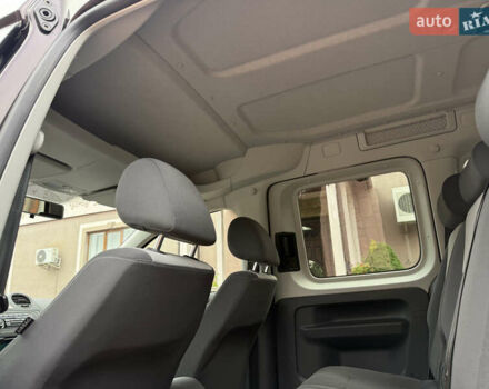 Фиолетовый Фольксваген Кадди, объемом двигателя 1.6 л и пробегом 265 тыс. км за 11499 $, фото 70 на Automoto.ua