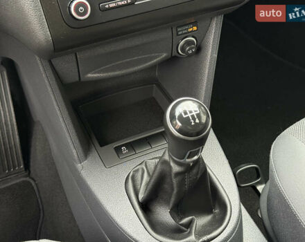 Фиолетовый Фольксваген Кадди, объемом двигателя 1.6 л и пробегом 265 тыс. км за 11499 $, фото 60 на Automoto.ua