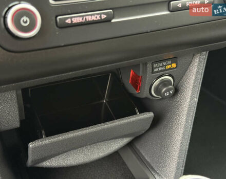 Фиолетовый Фольксваген Кадди, объемом двигателя 1.6 л и пробегом 265 тыс. км за 11499 $, фото 61 на Automoto.ua