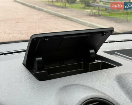 Фиолетовый Фольксваген Кадди, объемом двигателя 1.6 л и пробегом 265 тыс. км за 11499 $, фото 57 на Automoto.ua