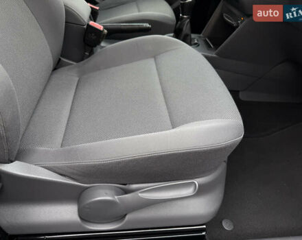 Фиолетовый Фольксваген Кадди, объемом двигателя 1.6 л и пробегом 265 тыс. км за 11499 $, фото 79 на Automoto.ua