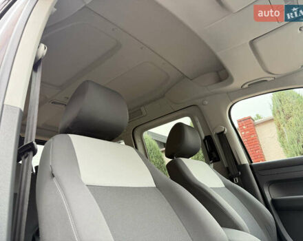 Фиолетовый Фольксваген Кадди, объемом двигателя 1.6 л и пробегом 265 тыс. км за 11499 $, фото 81 на Automoto.ua