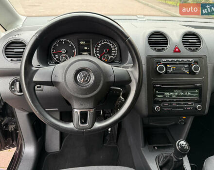 Фиолетовый Фольксваген Кадди, объемом двигателя 1.6 л и пробегом 265 тыс. км за 11499 $, фото 48 на Automoto.ua