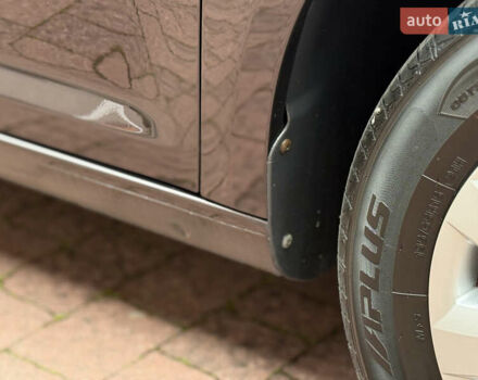 Фиолетовый Фольксваген Кадди, объемом двигателя 1.6 л и пробегом 265 тыс. км за 11499 $, фото 22 на Automoto.ua