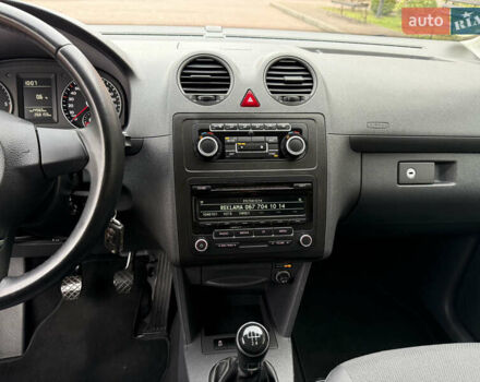 Фиолетовый Фольксваген Кадди, объемом двигателя 1.6 л и пробегом 265 тыс. км за 11499 $, фото 55 на Automoto.ua