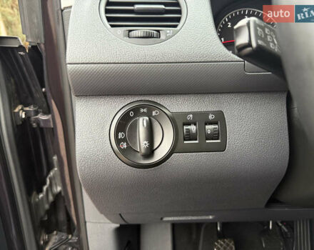 Фиолетовый Фольксваген Кадди, объемом двигателя 1.6 л и пробегом 265 тыс. км за 11499 $, фото 53 на Automoto.ua