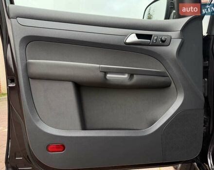 Фиолетовый Фольксваген Кадди, объемом двигателя 1.6 л и пробегом 265 тыс. км за 11499 $, фото 63 на Automoto.ua